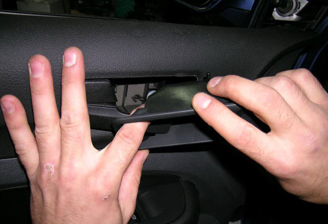 Обшивка двери Форд Фокус 3